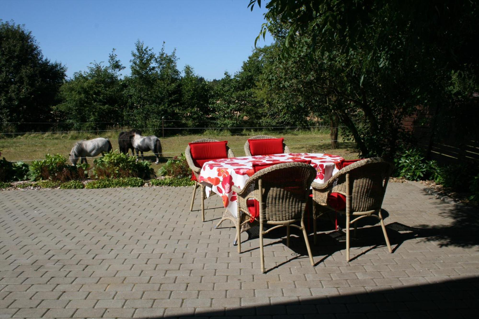 Sov Godt I Arnborg Bed & Breakfast Bagian luar foto