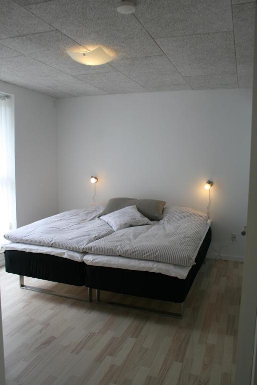 Sov Godt I Arnborg Bed & Breakfast Ruang foto